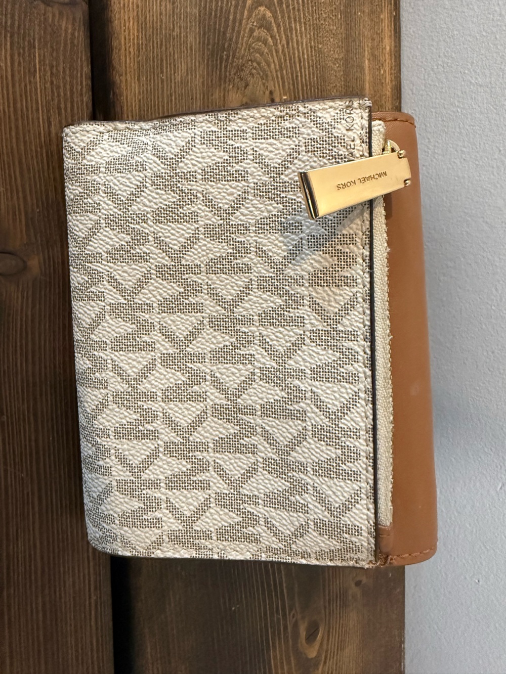Michael Kors Tan and Vanilla Logo trifold wallet - Picture 3 of 3
